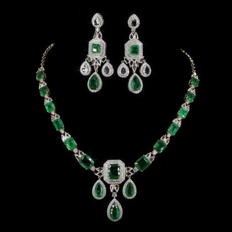 Emerald & White Sapphire Suite