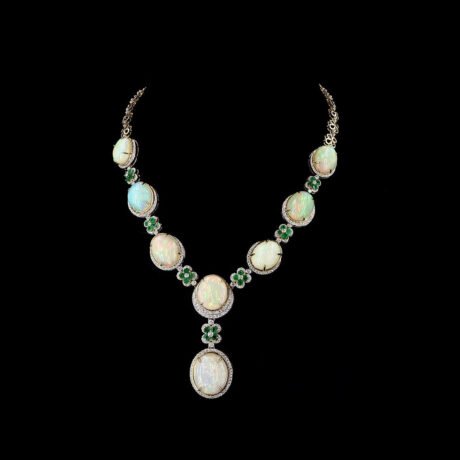 Grand Opal & Emerald Suite